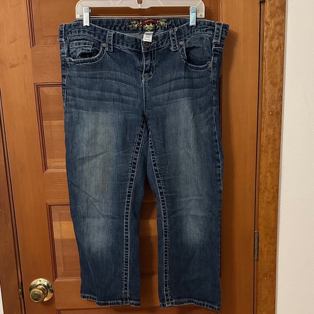 Maurices Dark Blue Straight Leg Capri Jeans